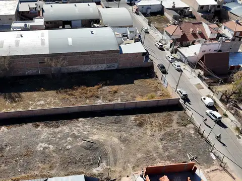Venta Terreno 1.200 m2 apto desarrollo comercial/urbano B° Huiliches