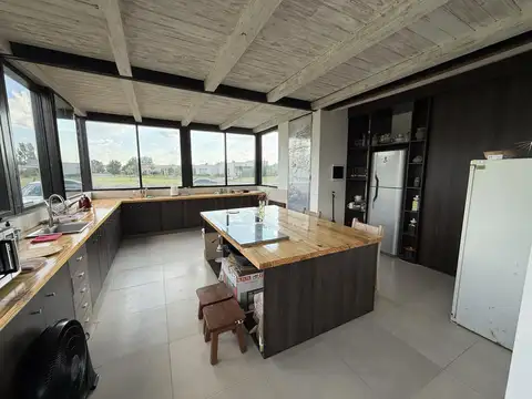 Casa en Venta en Haras Santa Maria, USD 230.000