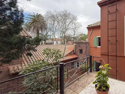 Casa 6 ambientes con 4 baños