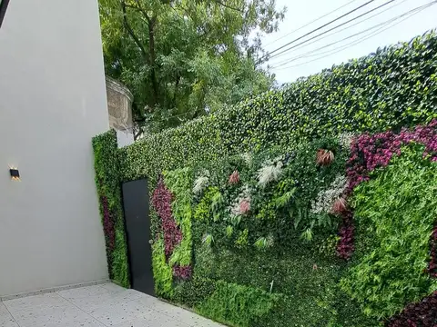 Casa en Alquiler con 2 cocheras