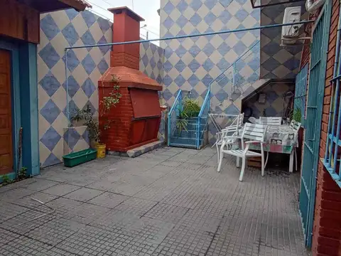 Venta Casa 4 ambientes con patio, parrilla, terraza y lavadero en Avellaneda
