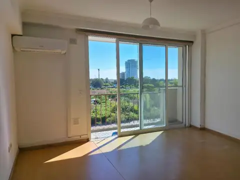 Departamento en Alquiler con 1 cochera