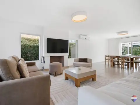 Casa 6 ambientes con 3 baños