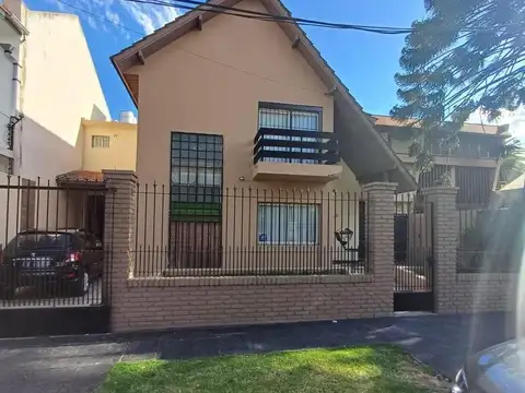 Chalet - Castelar Norte