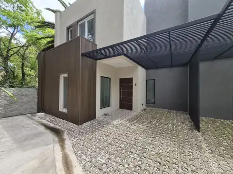 Casa en Barrio Parque Leloir