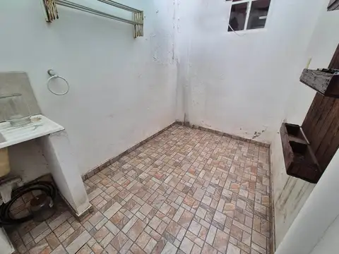 Depto Tipo Casa en Venta 50 años