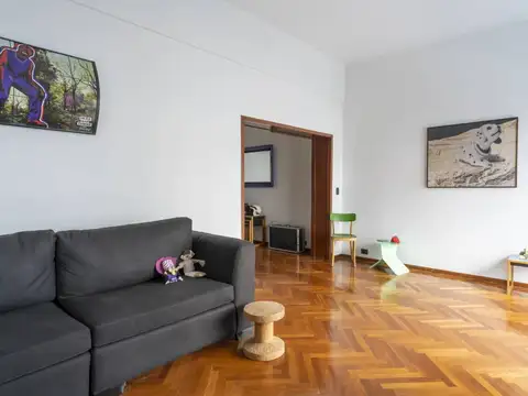 Departamento 7 ambientes con 2 baños