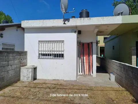Depto Tipo Casa 2 ambientes con 1 baño