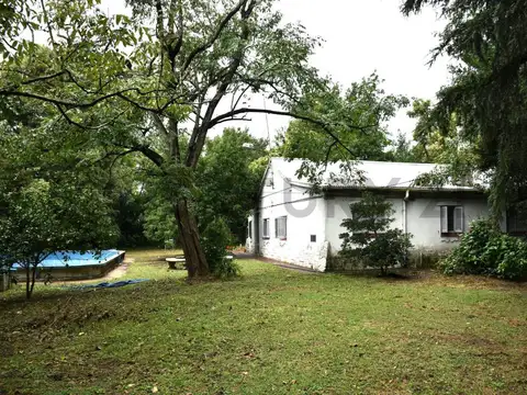 VENTA de importante Propiedad en 478 e/ 11 y 12 CITY BELL