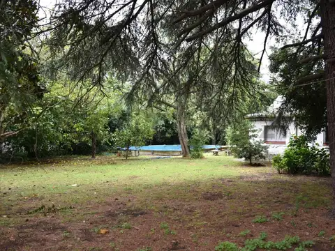 VENTA de importante Propiedad en 478 e/ 11 y 12 CITY BELL