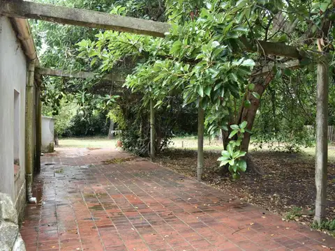 Casa 5 ambientes con 2 baños