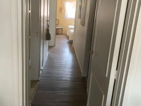 Departamento 6 ambientes con 2 baños