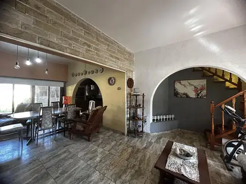 Blas Parera al 2300