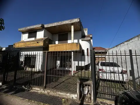 Casa en Venta en Castelar, USD 82.500