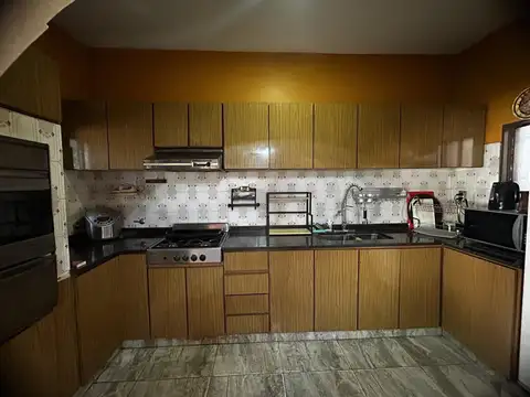 Casa en Venta en Castelar, USD 76.000