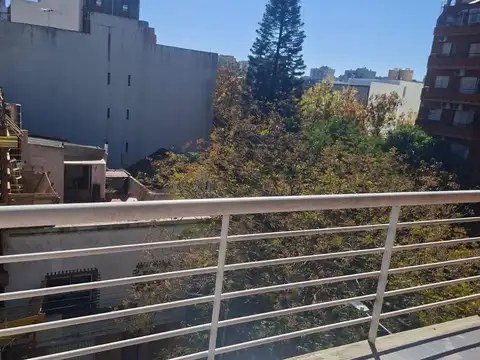 Besares e/ Avenida Cabildo y Vuelta de Obligado