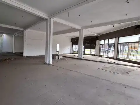 Local en Venta 48 años