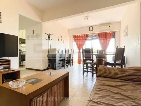 Parana  al 3400 entre Lima y Caracas