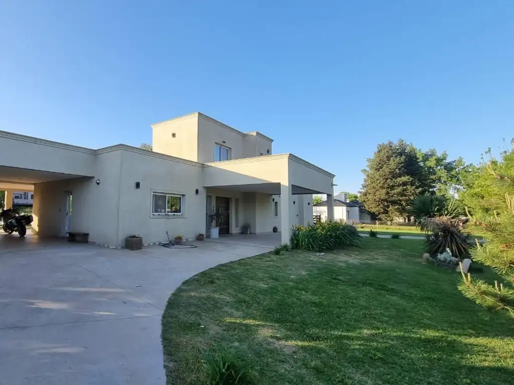 Casa en Venta con cochera