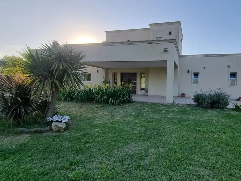 Casa en Venta - 4 dormitorios -