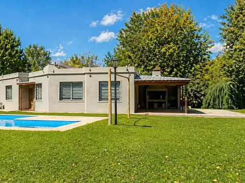 VENTA CASA 3 AMB SOBRE LOTE 2400 MTS-CHASCOMÚS