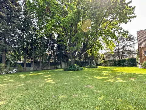 Terreno en Venta en La Horqueta, USD 700.000