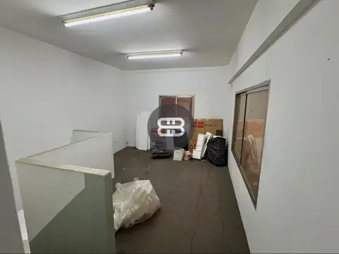 GALPÓN EN VILLA LYNCH DE 750MT2