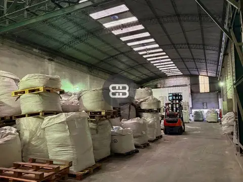GALPÓN EN VILLA LYNCH DE 750MT2