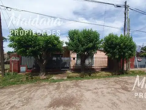 Espaciosa Casa En Venta, Lambertuchi