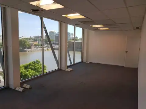 Oficina en Alquiler con 5 cocheras