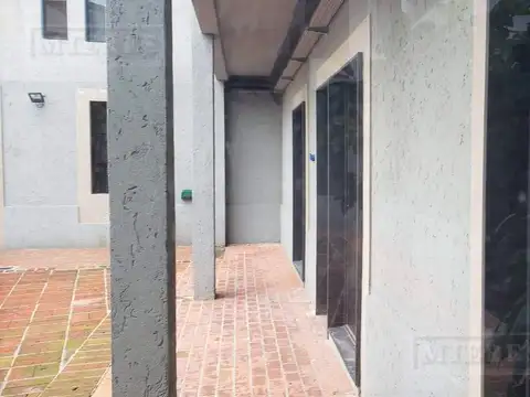 Excelente Edificio de Oficinas (ex Stud) enAlquiler en  Martínez.