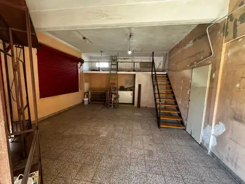 Local en Alquiler en Gregorio de Laferrere, $ 350.000