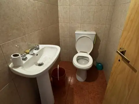Local en Alquiler en Gregorio de Laferrere, $ 350.000