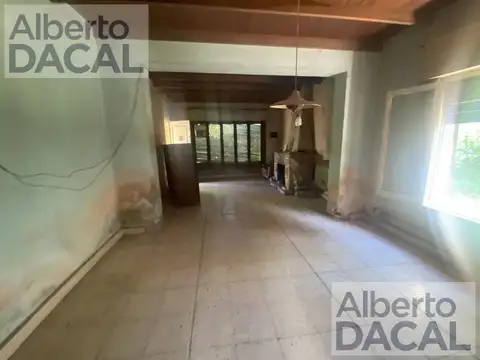 Casa 4 ambientes con 1 baño