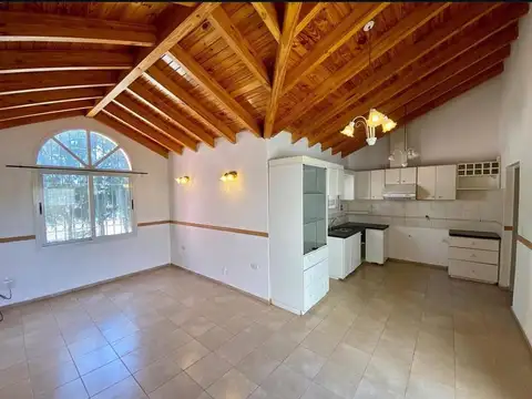 VENTA DE DEPTO 2D PLANTA ALTA S/ACC. ESTE, MAIPU