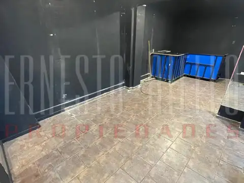 ALQUILER LOCAL COMERCIAL EN GALERÍA FRANCESA. QUILMES CENTRO.