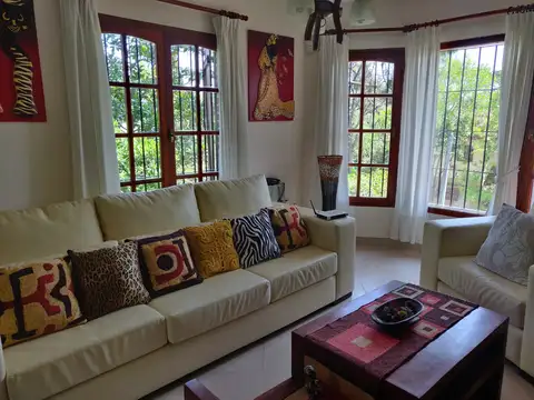 Casa 4 ambientes con 3 baños