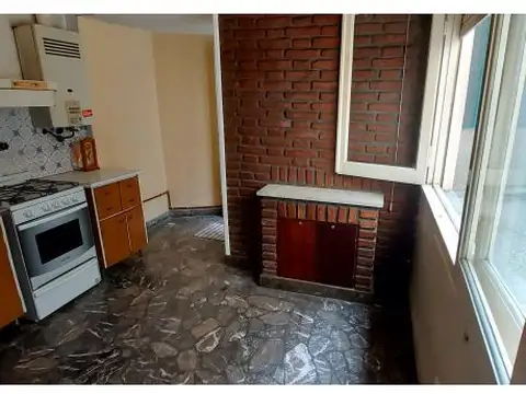 Local en Venta en Billinghurst, USD 128.000