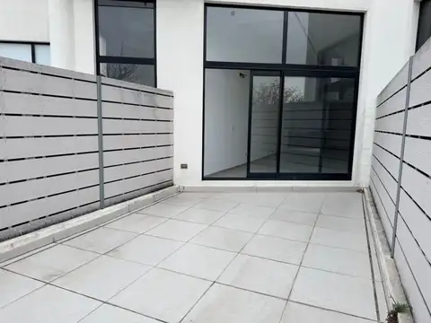 Departamento en Alquiler en Parque Chacabuco, $ 730.000