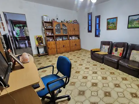 Casa 4 ambientes con 1 baño
