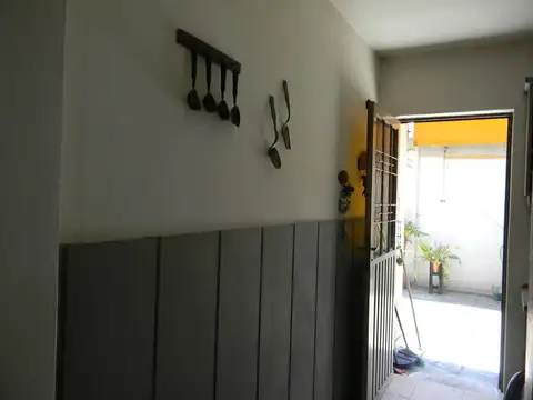 Casa en venta – 4 ambientes más 1 monoambiente