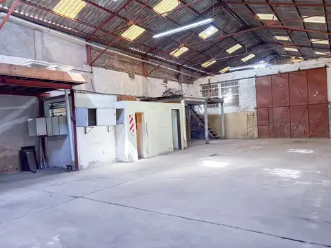 Depósito en Villa Dominico