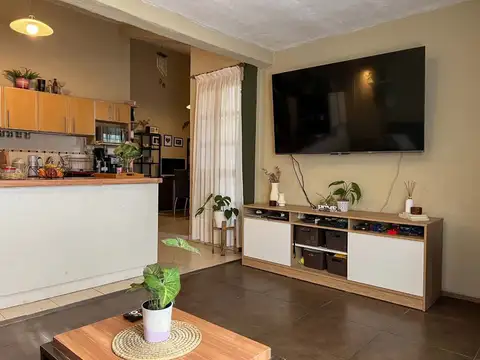 VENTA CASA 2 DORM Y ESCRITORIO SOLARES DE ARGÜELLO