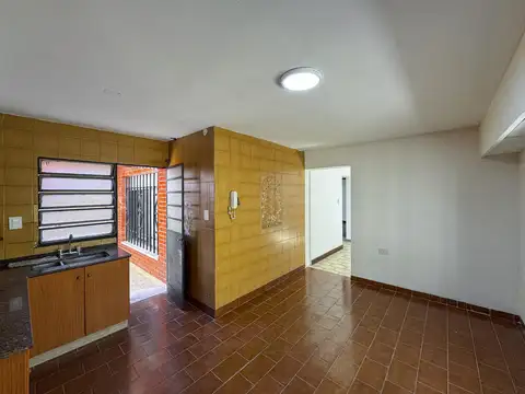 Depto Tipo Casa en Venta de 5 ambientes