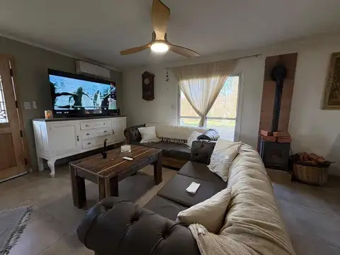 Casa 3 ambientes con 1 baño