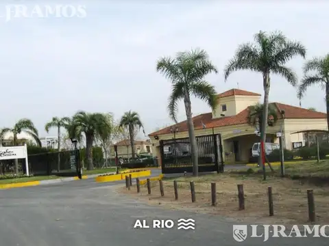 Terreno al Río de 1058 m2, en venta  en Santa Catalina