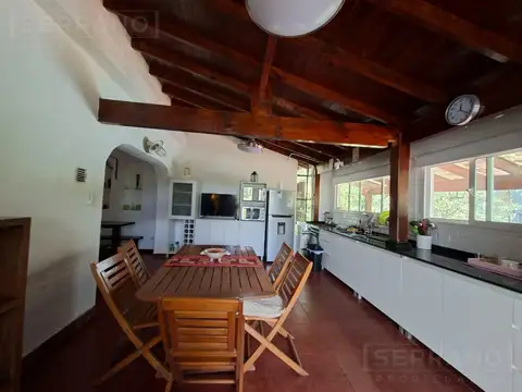 Casa en Venta con 2 cocheras