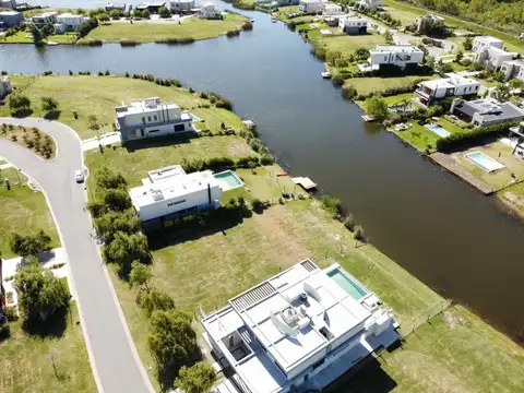 Terreno en Venta de 853,0 m2