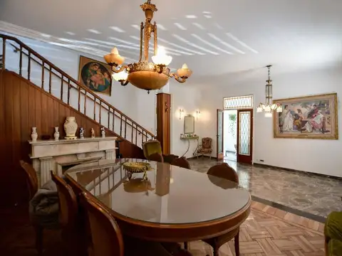 CASA EN VENTA LA PLATA ESTILO FRANCES
