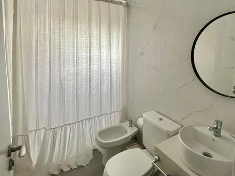 Alquiler - Townhouse en La Calesa - Pilará